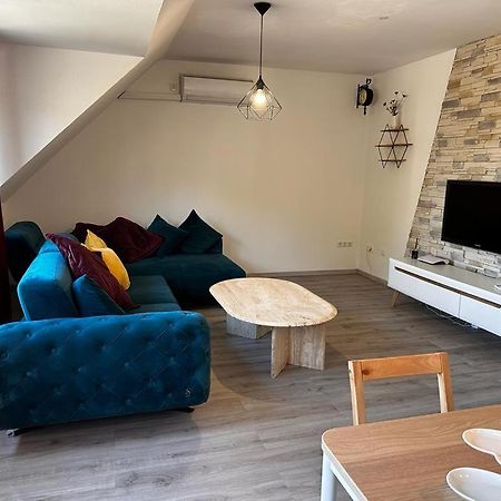 A&V Apartments Wunderschoene Rheinblick Wohnung Zum Entspannen Apt Ela Ντούισμπουργκ Εξωτερικό φωτογραφία