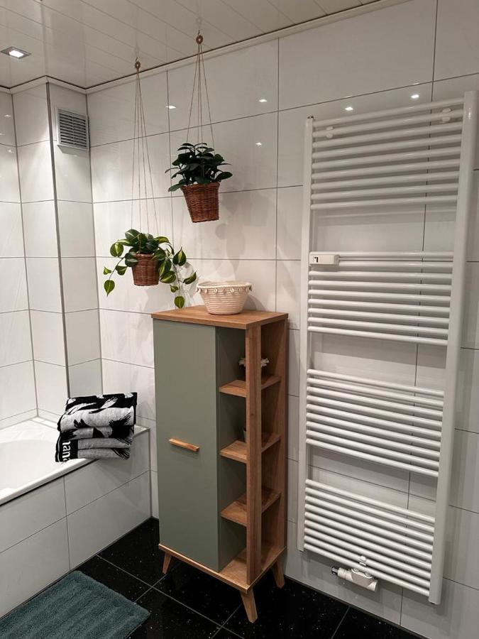 A&V Apartments Wunderschoene Rheinblick Wohnung Zum Entspannen Apt Ela Ντούισμπουργκ Εξωτερικό φωτογραφία