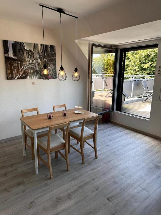 A&V Apartments Wunderschoene Rheinblick Wohnung Zum Entspannen Apt Ela Ντούισμπουργκ Εξωτερικό φωτογραφία